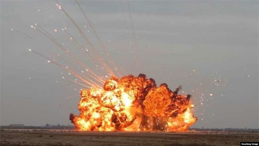“Cha của các loại bom” (Father of all Bombs- viết tắt là FOAB) do Nga chế tạo, nặng gấp 4 lần “Bom Mẹ” “GBU-43/B - MOAB” của Mỹ.