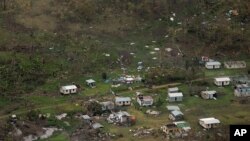 Fotografía aérea de la fuerza de defensa de Nueva Zelanda muestra los destrozos en la comunidad de Nakama, Fiji, tras el paso del ciclón Winston