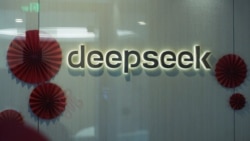 Logo DeepSeek terlihat di kantor perusahaan rintisan AI China DeepSeek di Hangzhou, provinsi Zhejiang di timur China, 5 Februari 2025. (AFP) 