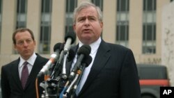 Sandy Berger, quien fue el principal asesor de seguridad nacional del presidente Bill Clinton, murió este miércoles a la edad de 70 años.