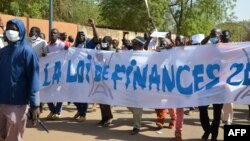 Une manifestation dans les rues à Niamey, le 14 janvier 2018.