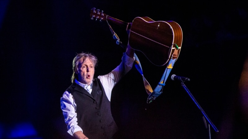 Annual rich list says Paul McCartney is Britain's 1st billionaire musician