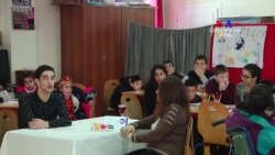 «Իմ ընկերը ձեռքեր չունի․․․»․ Հաշմանդամության օրը Գյումրիում՝ անտեսված պաշտոնյաների կողմից