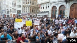 伊斯坦佈爾部份市民靜坐示威