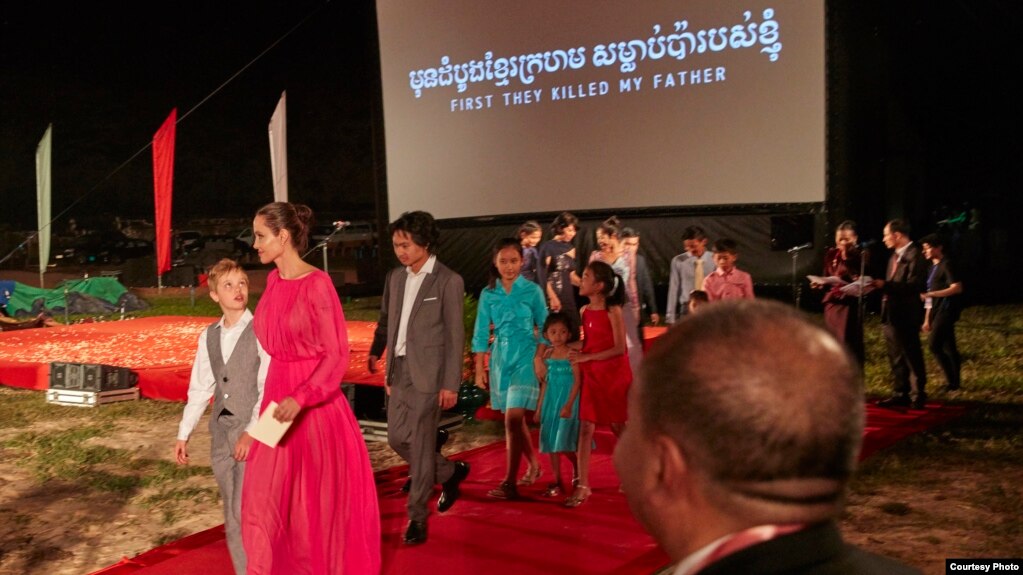 American actress Angelina Jolie along with her six children arrive at an outdoor world premiere of "First They Killed My Father" in Siem Reap, Cambodia, February 18, 2017. (Amanda Boury/Netflix)