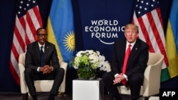 Perezida wa Leta zunze ubumwe z'Amerika Donald Trump na perezida w'u Rwanda Paul Kagame mu biganiro bagiraney mu mujyi wa Davos mu Busuwisi tariki ya 26/01/2018. 