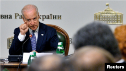Wapres AS Joe Biden mengumumkan bantuan tambahan 50 juta dolar bagi Ukraina di Kyiv hari Selasa (22/4).