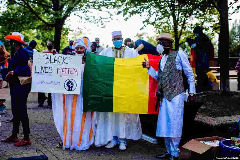 Les organisateurs du rassemblement "Africans 4 BLM" à Washington DC, le 14 juin 2020. (VOA/Nastasia Peteuil)