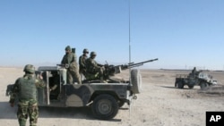 موضع گیری نیرویهای ارتش افغانستان علیه پیکارجویان گروه طالبان در اطراف ولسوالی سنگین در ولایت هلمند - ۲ دی ۱۳۹۴ 