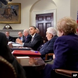The President meets with national security experts on the New START treaty, White House Photo, Chuck Kennedy, 11/18/10