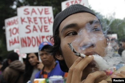 Prevalensi konsumsi rokok di Indonesia “memang menyedihkan” menurut Dokter Imran (foto: ilustrasi).