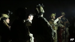 습격당한 외국인 숙소 주변을 경계하고 있는 아프간 보안군