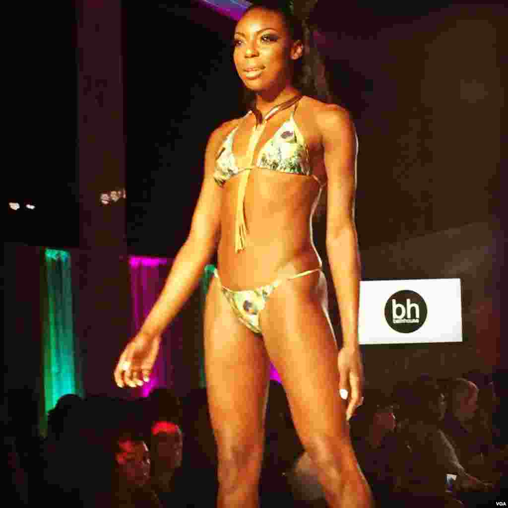 DC Swim Week 2017 - Desfile de moda de praia na Embaixada de França na capital americana