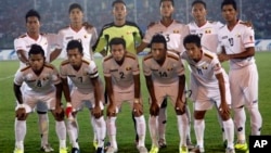 SEA Games ၿပိဳင္ပဲြဝင္ ျမန္မာေဘာလံုးကစားသမားမ်ား။