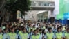香港十一多起抗议 社民连抬棺游行遭清场