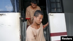 ထိုင်း တရားရုံးက သေဒဏ်ပေးခံ ထားရတဲ့ ဝင်းဇော်ထွန်း နဲ့ ဇော်လင်း တို့ကို ဒီဇင်ဘာ ၂၀၁၅ တွင် ရုံးထုတ်စစ်ဆေးစဉ်