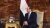Le président égyptien Abdel Fattah al-Sissi, à droite, au palais présidentiel Ittihadiya au Caire, en Égypte, le 10 juin 2018