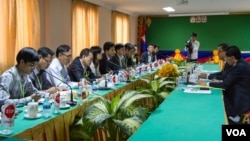 At a special meeting at the National Assembly Monday, Rescue Party President Sam Rainsy told representatives from at least 10 groups that his party’s goal “is the same as yours: We don’t want the law to pass.”