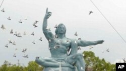 ອະນຸສາວະລີ Peace ຫລືສັນຕິພາບທີ່ເມືຶອງນາກາຊາກິ, ຍີ່ປຸ່ນ
ວັນທີ 9 ສິງຫາ 2011