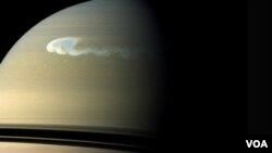 Cassini mulai mendeteksi badai yang berupa bintik putih yang besar di bagian utara planet Saturnus pada bulan Desember 2010.