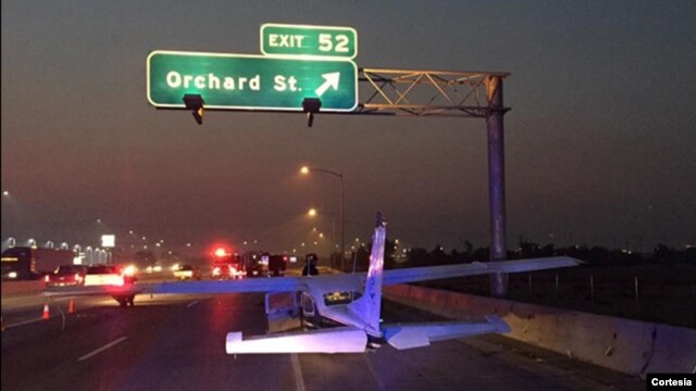 Foto proporcionada por la policía de Boise, de la avioneta siniestrada.