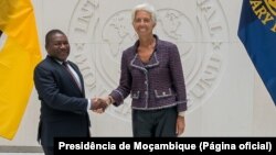 Filipe Nyusi, Presidente de Moçambique, e Christine Lagarde, directora-geral do FMI, em Washington, em Setembro. 