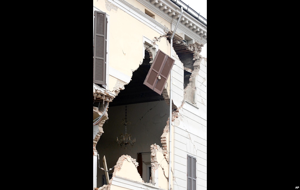 The damaged town hall building in St' Agostino, Italy, May 20, 2012. A magnitude-5.9 earthquake shook northern Italy between Modena and Mantova, about 35 kilometers north-northwest of Bologna at a relatively shallow depth of 10 kilometers, the U.S. Geolog