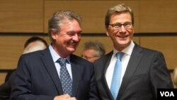 Ministri spoljnih poslova Luksemburga i Nemačke, Žan Aselborn i Gvido Vestervele, na sastanku u Luksemburgu, 25. jun 2013.