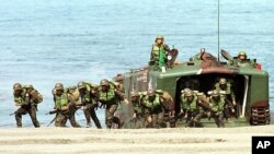 Pasukan Angkatan Laut Taiwan melakukan latihan perang (foto: dok). Taiwan mendakwa seorang perwira AL melakukan mata-mata untuk Tiongkok. 