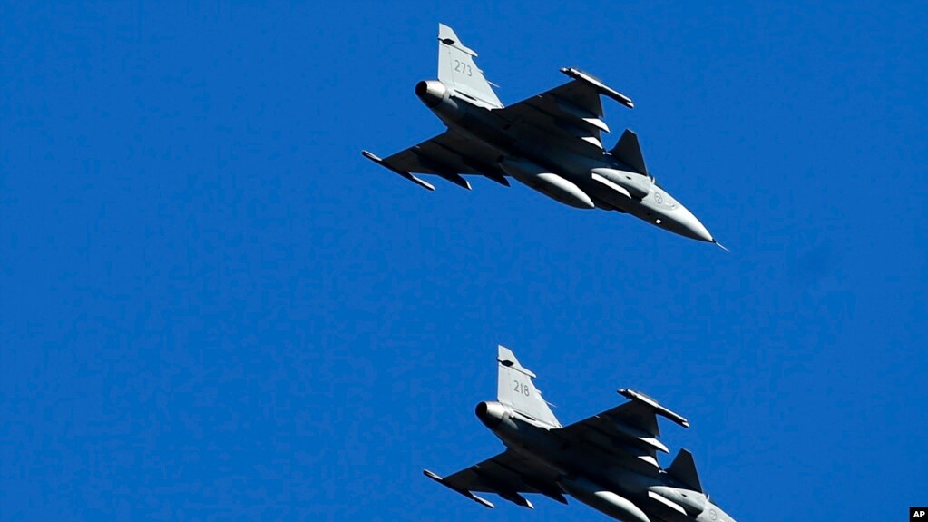 Літаки Швеції JAS-39 Gripen, архівне фото