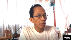 菲律宾巴拉望省首府普林塞萨港卡拉扬市政府的市议会议员比托-奥农接受美国之音采访。（美国之音黎堡拍摄）