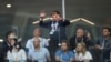Maradona ‘cảnh cáo’ HLV Argentina ‘đừng về nước nữa’ sau trận hòa Iceland