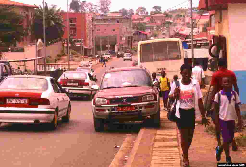 Mtaa wa magharibi wa Malabo mji mkuu wa Equatorial Guinea