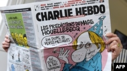 Báo Charlie Hebdo nổi tiếng về các tranh biếm hoạ châm chọc đạo Hồi và các tôn giáo khác, cũng như các nhân vật công chúng.