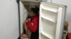 Đài Loan phát hiện một lao động Việt lậu trốn trong tủ lạnh