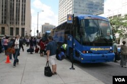 Jeramey Jannene, Megabus (Flickr)