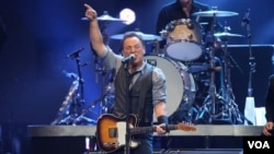 Bruce Springsteen performing at the 12-12-12 Concert for Sandy Relief at Madison Square Garden 