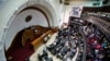 Asamblea venezolana aprueba solicitar estatus de refugiados para migrantes 