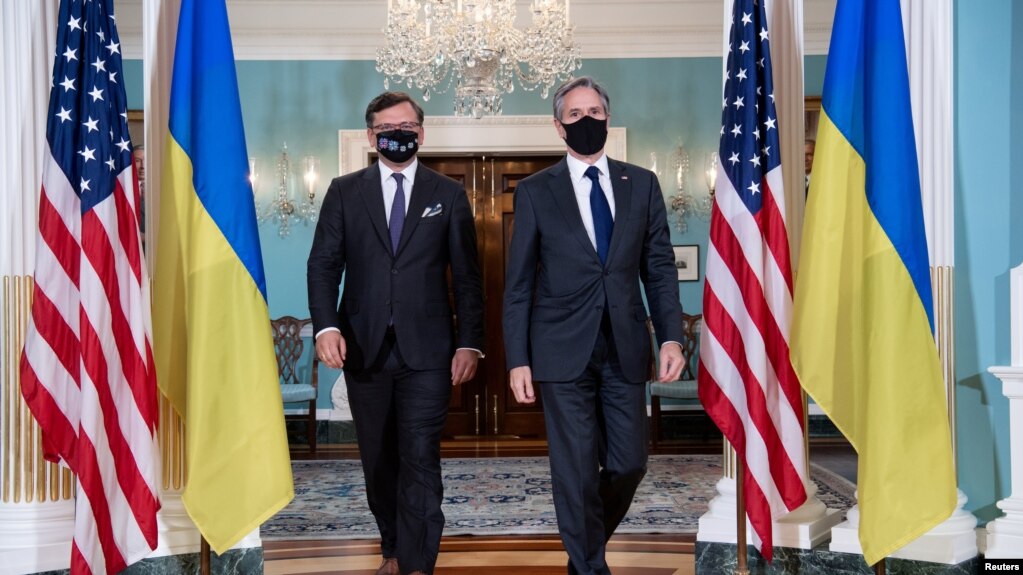 На фото: Блінкен та Кубела у Держдепі США