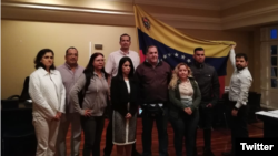 María Faría, representante diplomática Venezuela en Costa Rica, publicó en su red social Twitter que había asumido el control de la sede de la embajada en ese país, junto con esta fotografía.