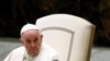 Paus Doakan Warga Afghanistan dan Korban Badai di AS