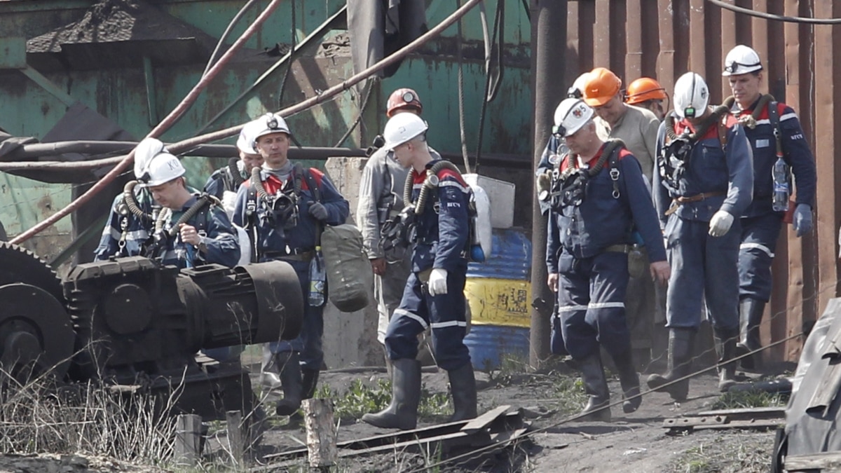 Death Toll In East Ukraine Coal Mine Blast Climbs To 17