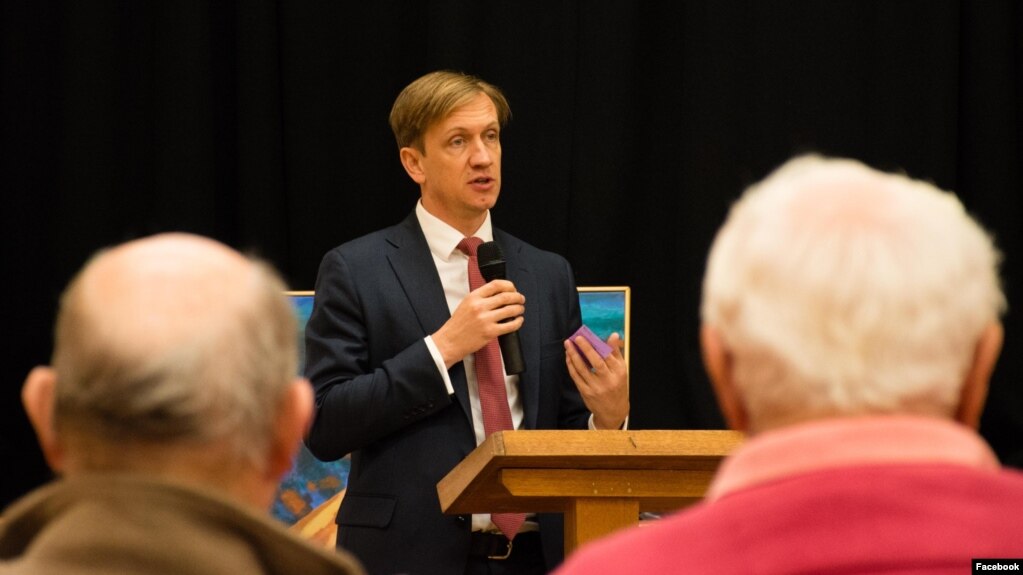 លោក Julian Hill អ្នក​តំណាងរាស្ត្រ​អូស្ត្រាលី​​ប្រចាំ​មណ្ឌល ​Bruce ដែល​មក​ពី​គណបក្ស​ពលករ។ (រូប​ថត​ដក​ស្រង់​ពី​គេហទំព័រ​ហ្វេសប៊ុក​ផ្លូវការ​របស់​លោក Julian Hill)