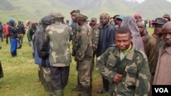 Nyatura militia combatants at an army camp in North Kivu, DRC (N. Long, VOA)