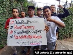 Sejumlah jurnalis di Jakarta memberikan dukungan moral kepada Maria Ressa, Kamis, 14 Februari 2019. (Foto: AJI Jakarta)