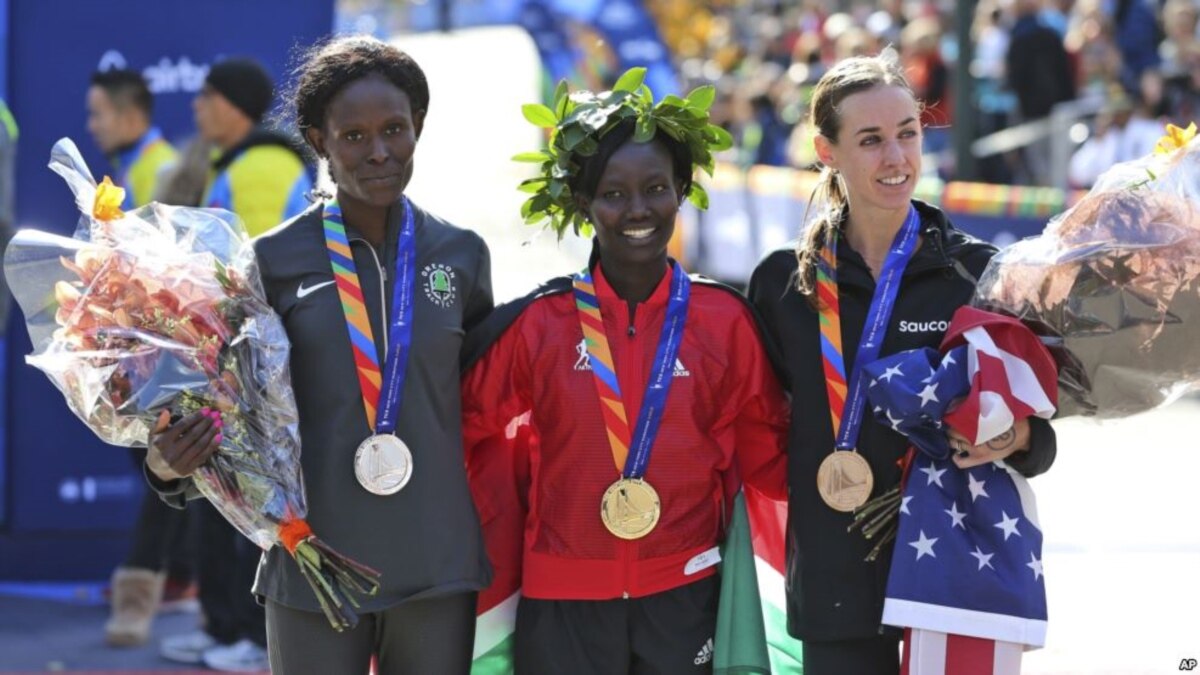 Mary finish. легкая атлетика. Makeup finishing spray от mary kay. фирмы гель лаков белый флакон. марина агапова ufc.