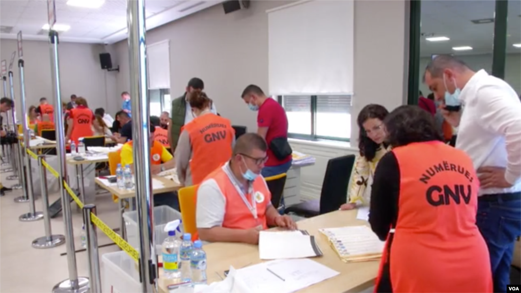 Tiranë: Vazhdon shqyrtimi i ankesave të opozitës për zgjedhjet, me rinumërime të votave
