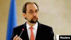 Komisioner Tinggi PBB untuk HAM Zeid Ra'ad Al Hussein dalam pertemuan Dewan HAM PBB di Jenewa, Februari 2016. (Reuters/Denis Balibouse)