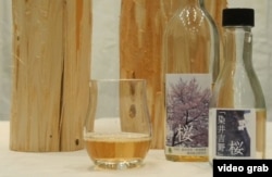 یک نوع نوشیدنی الکلی در آلبانی - مولف ارشد ابرپژوهش نشریه لانست می‌گوید فواید بهداشتی مصرف معتدل الکل نافی شواهد بزرگتر خطرات آن نیست
