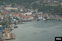 Foto udara kota Jayapura, Papua (VOA/Alam Burhanan).